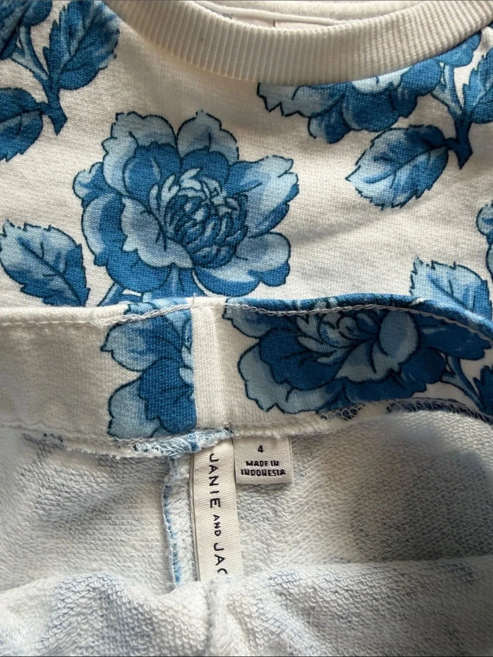 J & J Floral Set - Blue & White Lace Trim